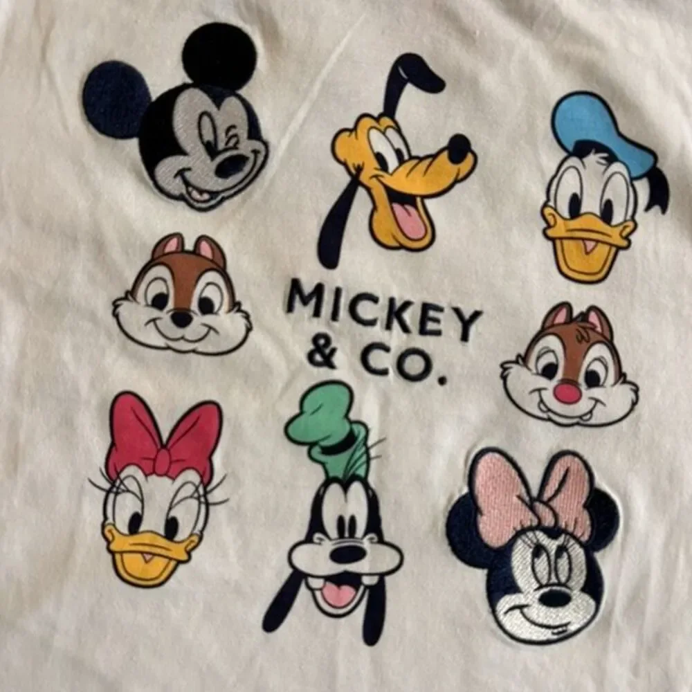 Disney Mickey & Friends Graphic Tee Size Medium (10/12) White NWT